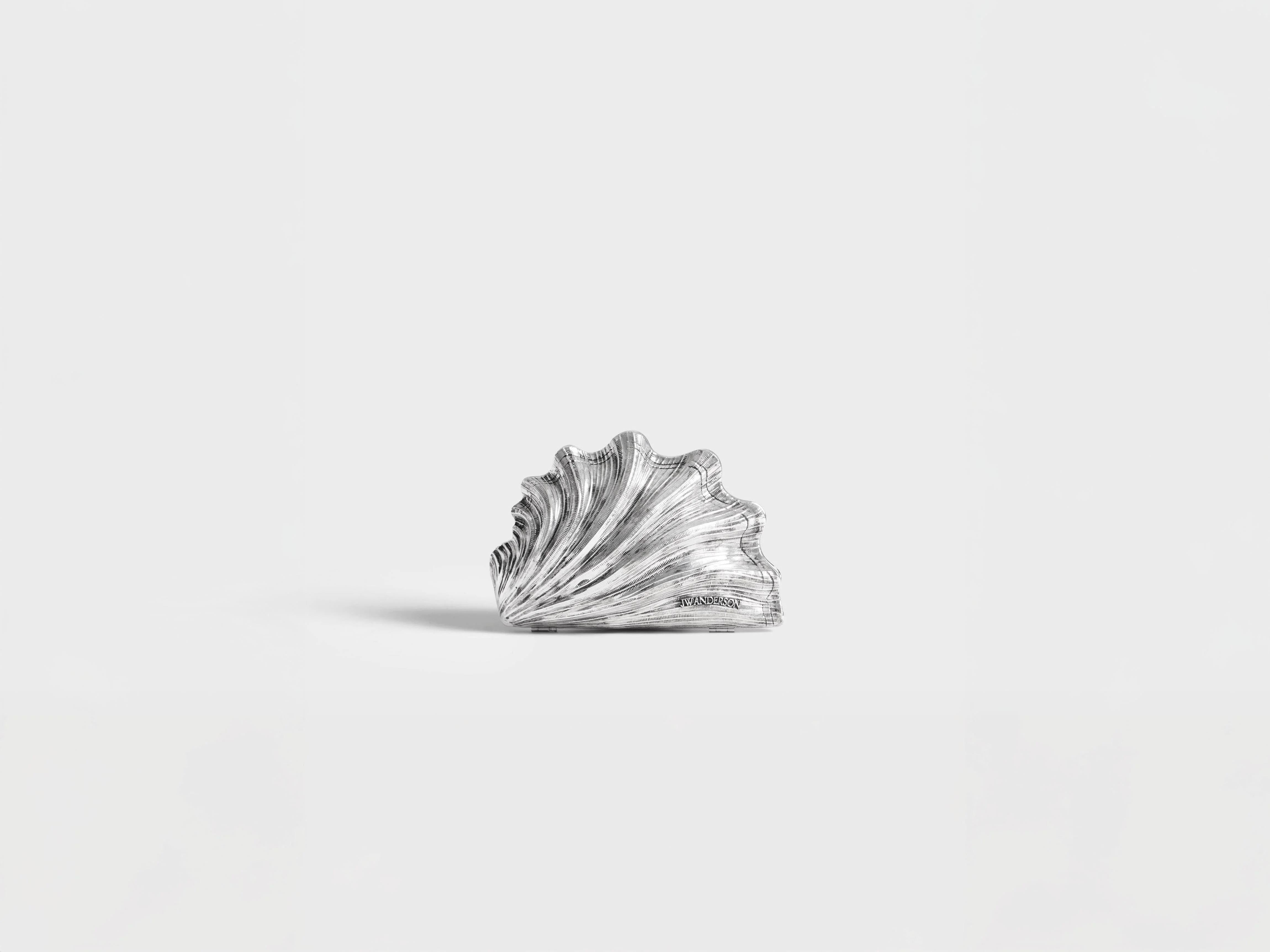 SHELL CLUTCH IN VINTAGE SILVER - 1