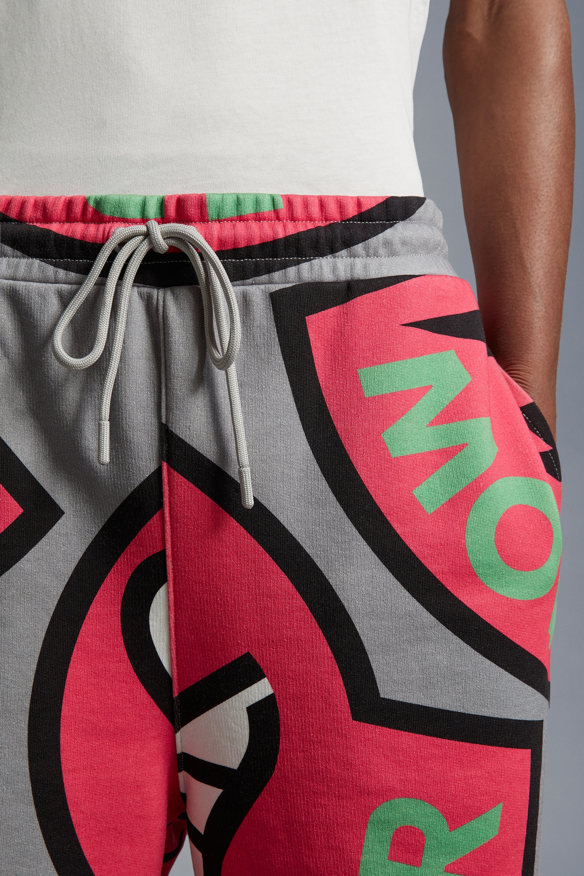 Logo Print Shorts - 6