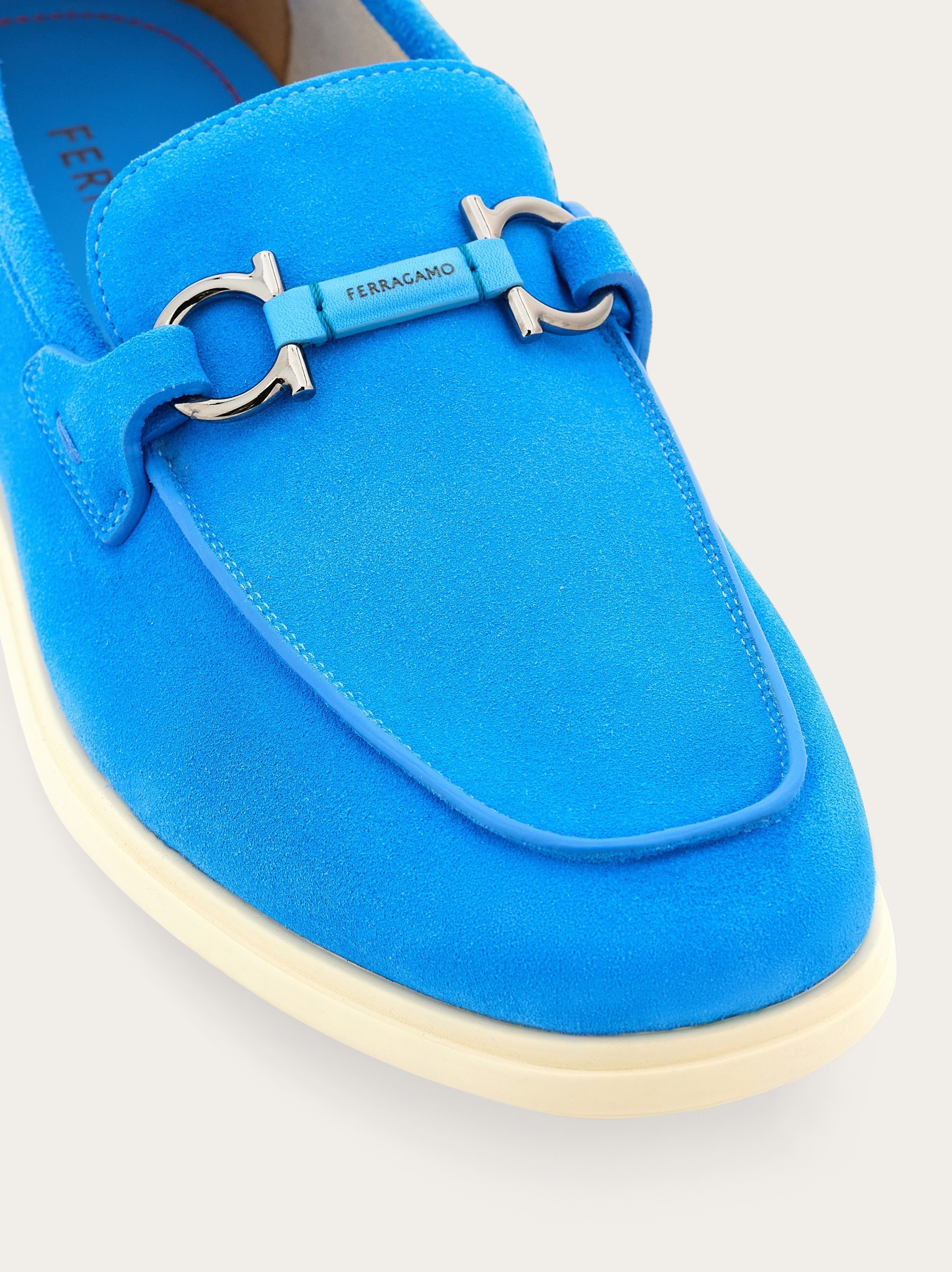 Casual loafer with Gancini ornament - 6
