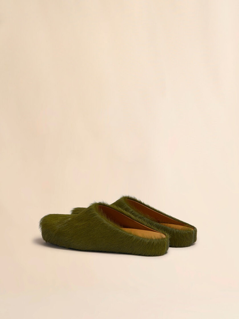 Marni DEEP GREEN LONG HAIR CALFSKIN FUSSBETT SABOT outlook