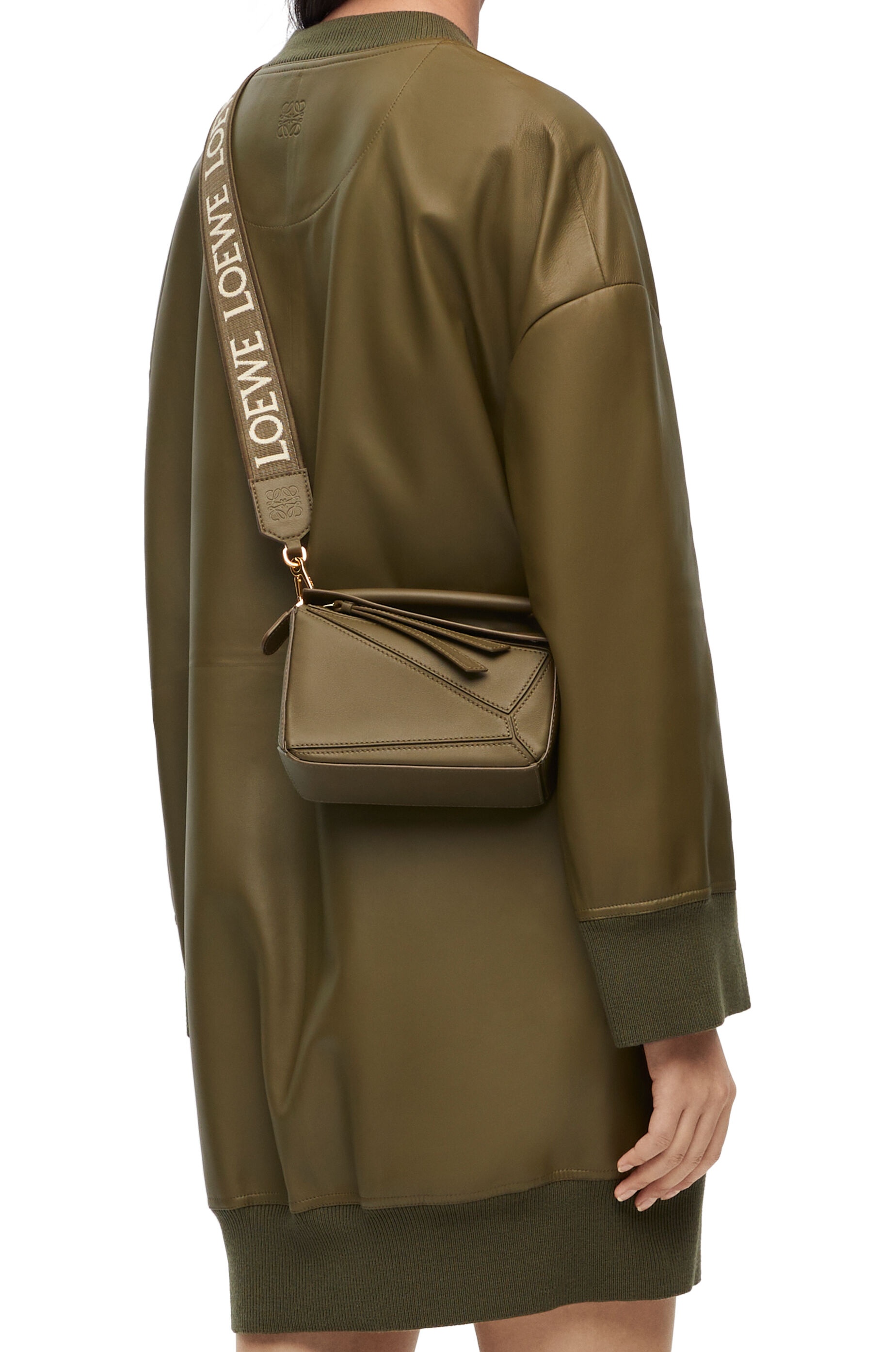 Small Puzzle bag in classic calfskin & Anagram strap in jacquard and calfskin - 10