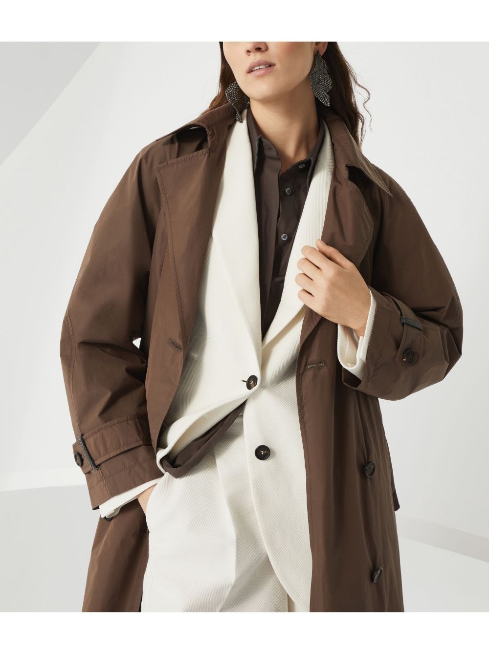 Monili bead-embellished trench coat - 6