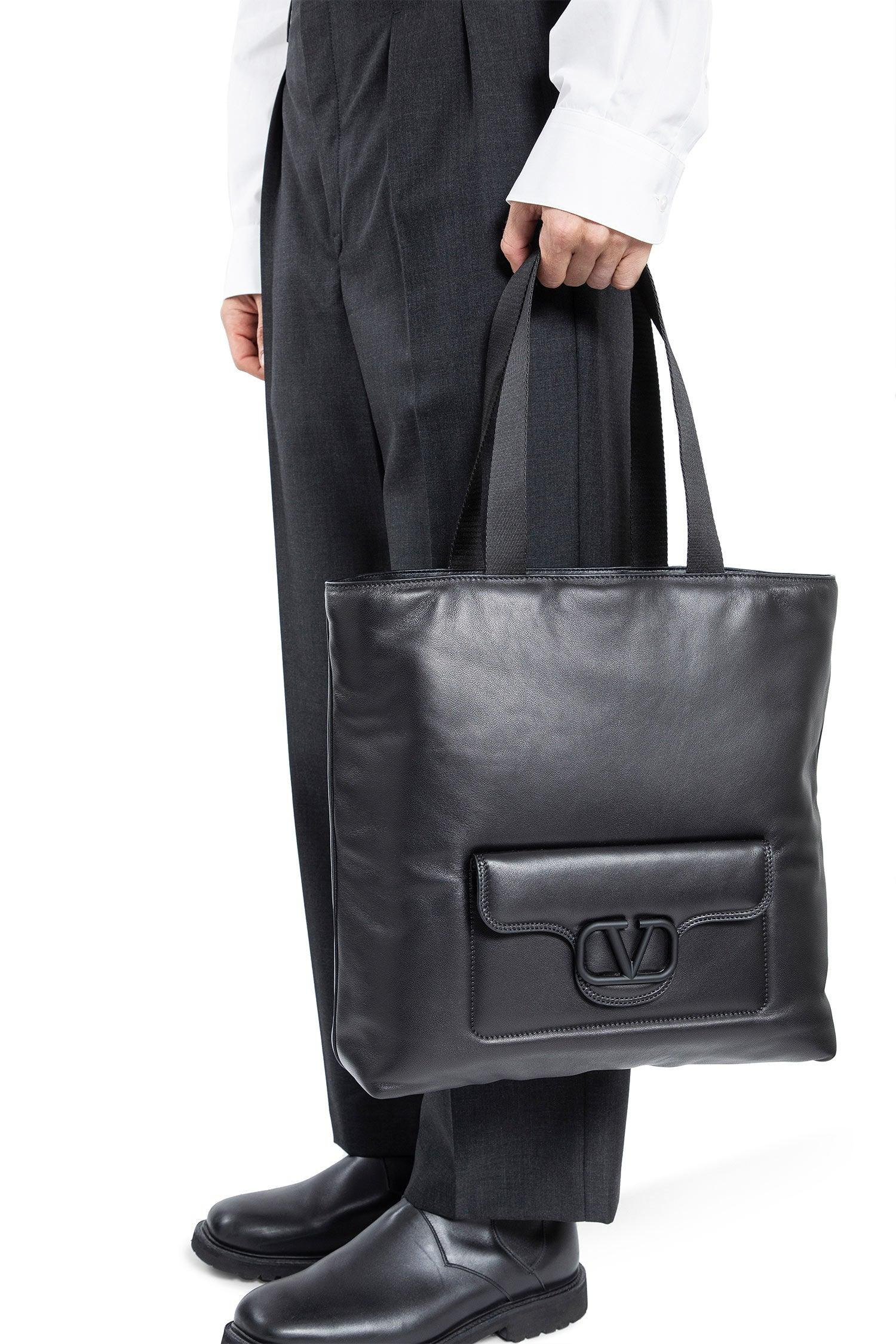 VALENTINO MAN BLACK TOTE BAGS - 5