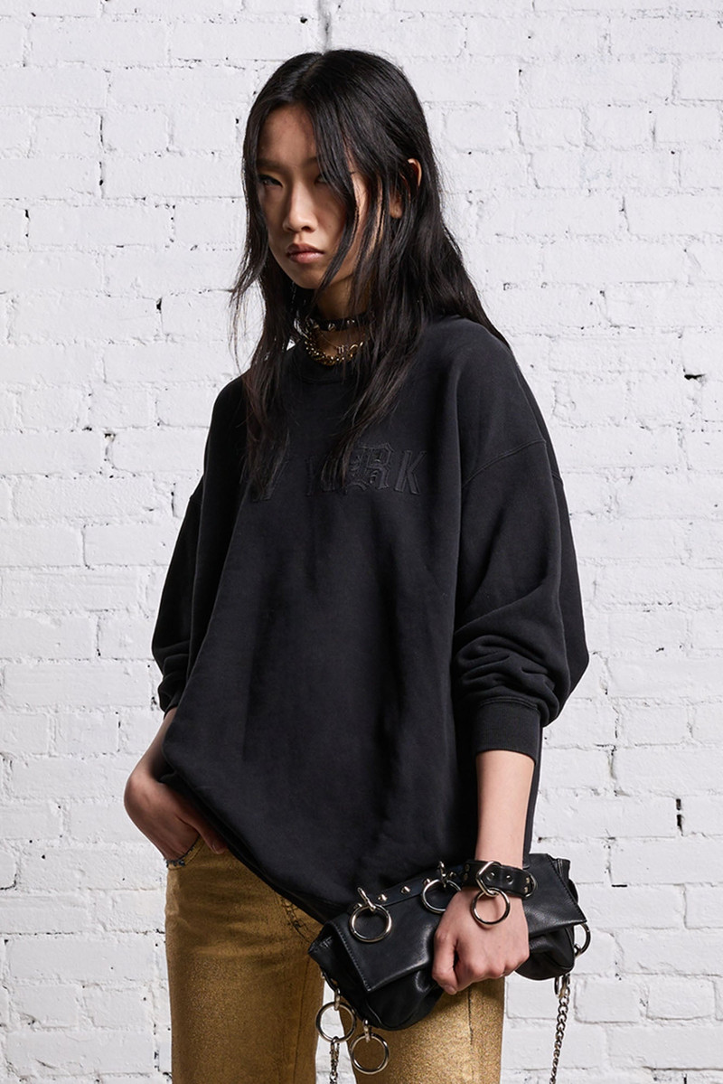 R13 OVERSIZED NEW YORK CREWNECK - BLACKOUT outlook