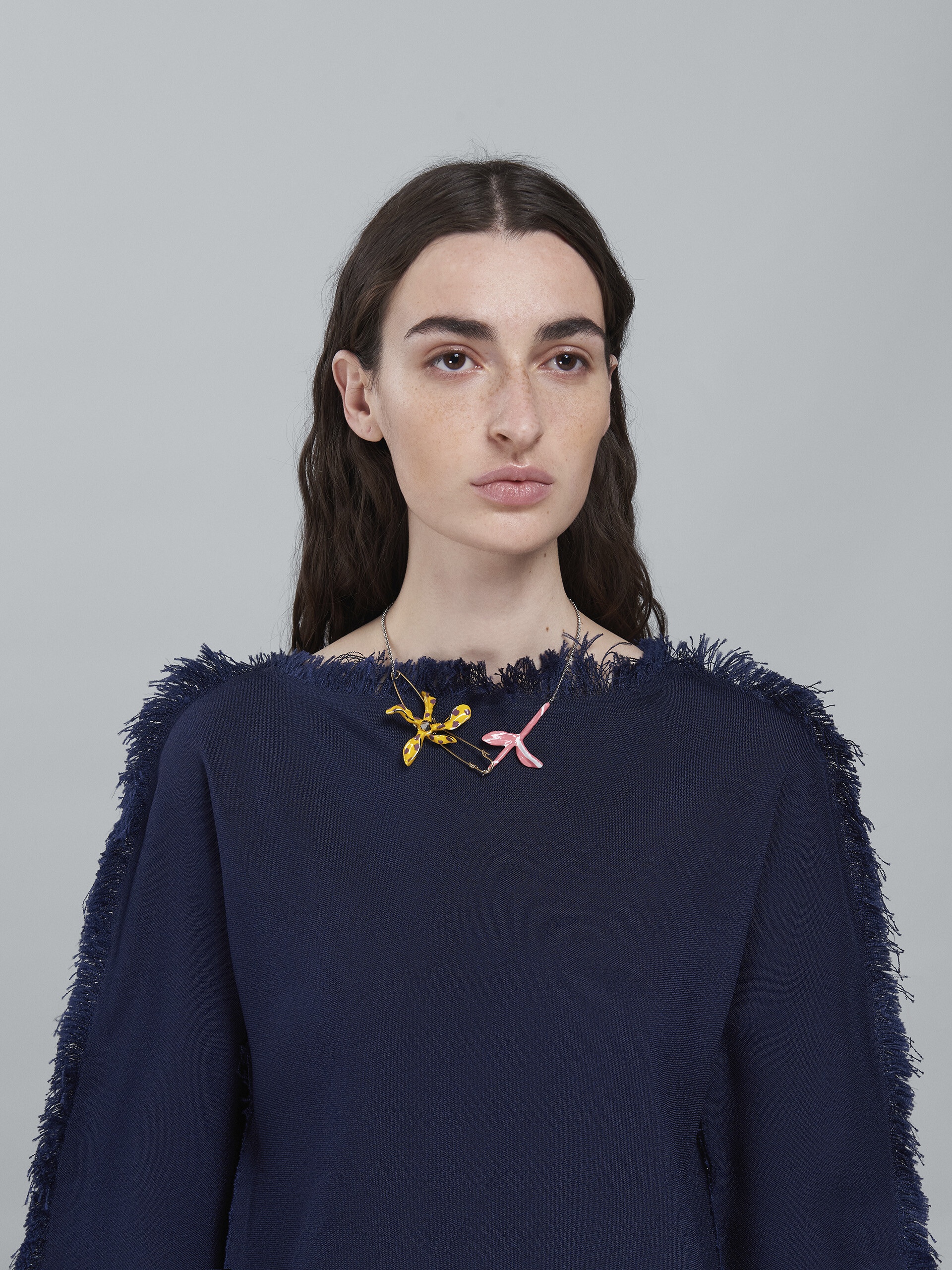 FLOWER NECKLACE - 2