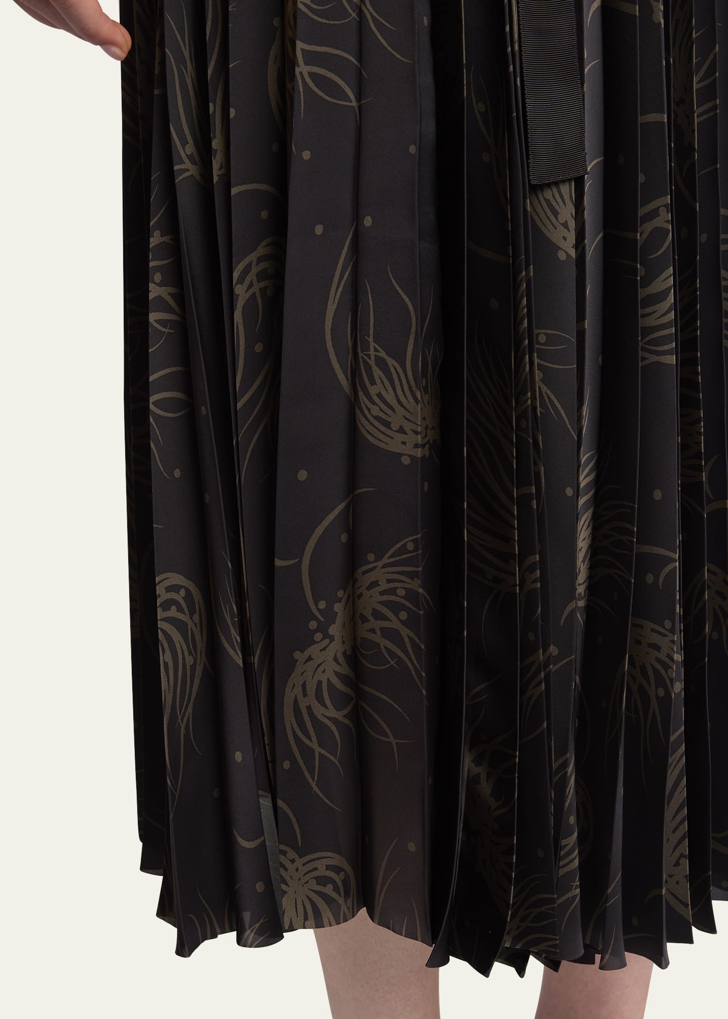 sacai Dot Flower Print Pleated Midi Skirt | bergdorfgoodman