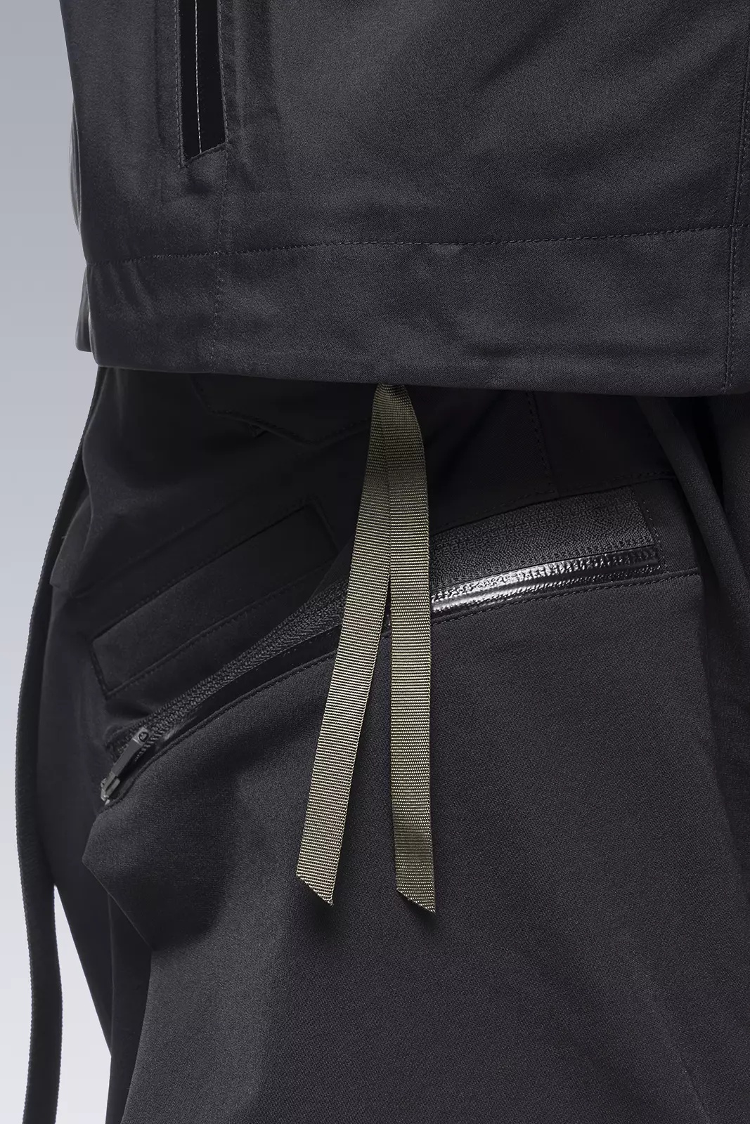 J1A-GTKR-BKS KR EX 3L Gore-Tex® Pro Interops Jacket Black with size 5 WR zippers in gloss black - 32
