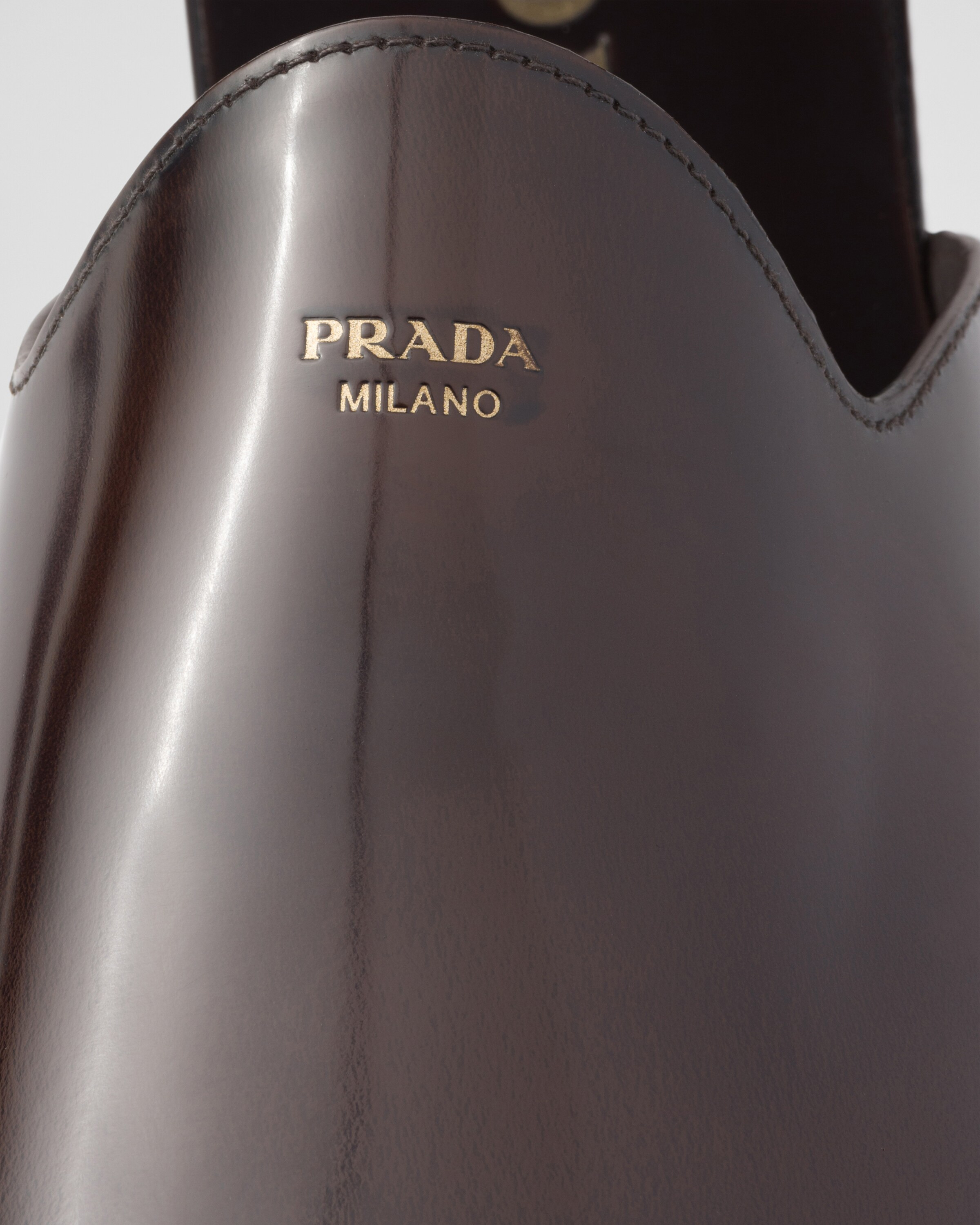 Brushed leather slippers - 7