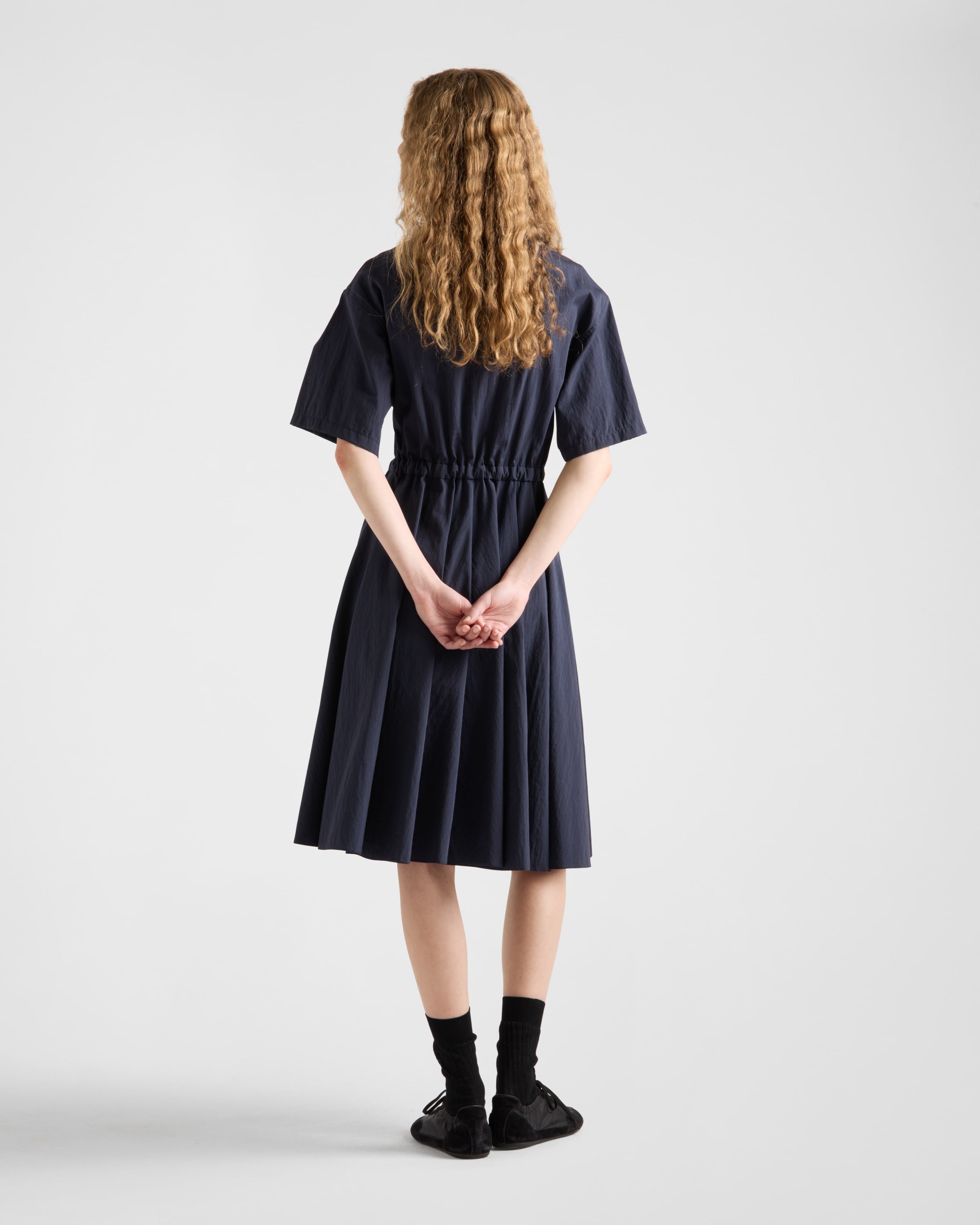 Short-sleeved technical pongé dress - 5