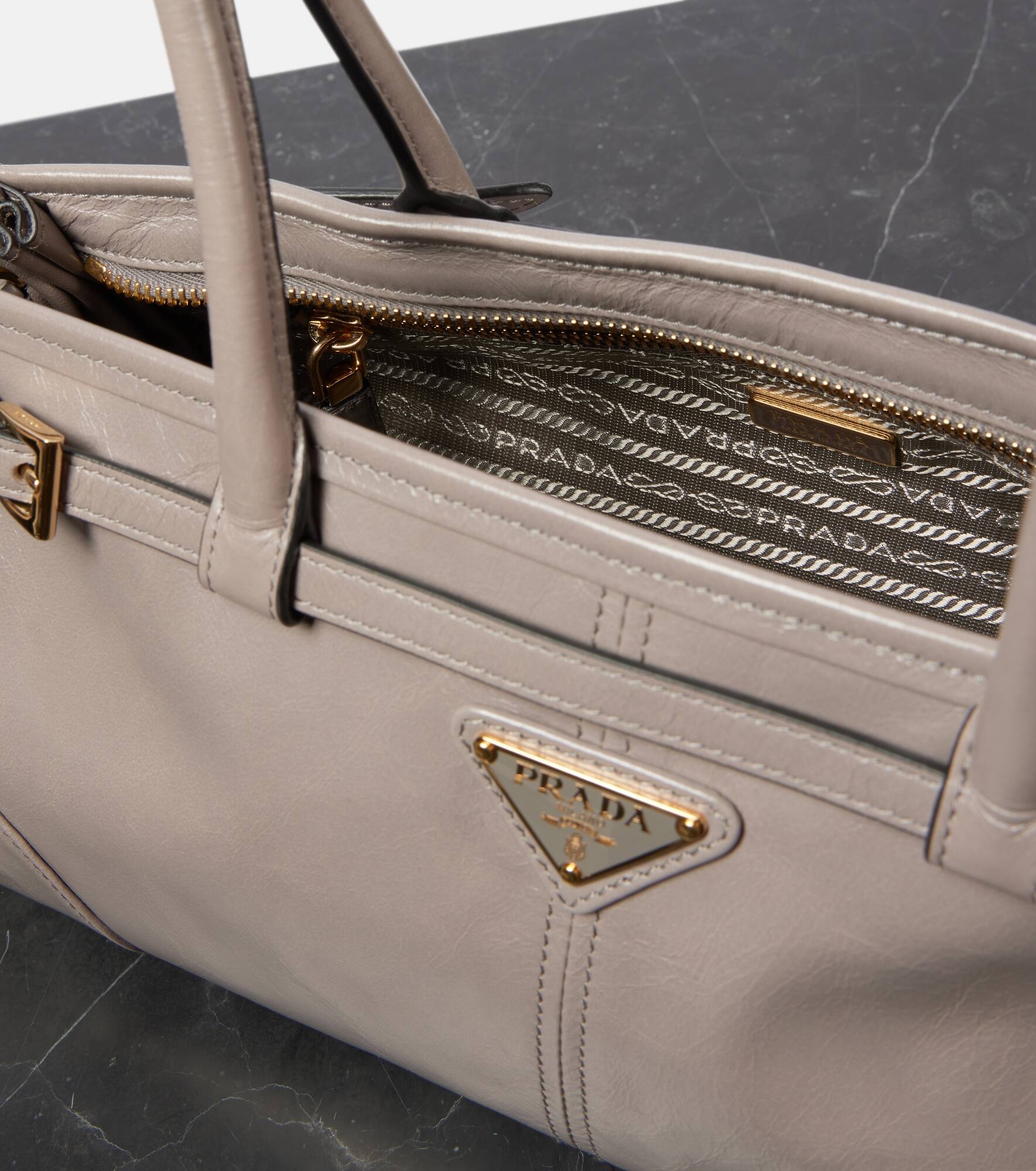 Medium leather shoulder bag - 3