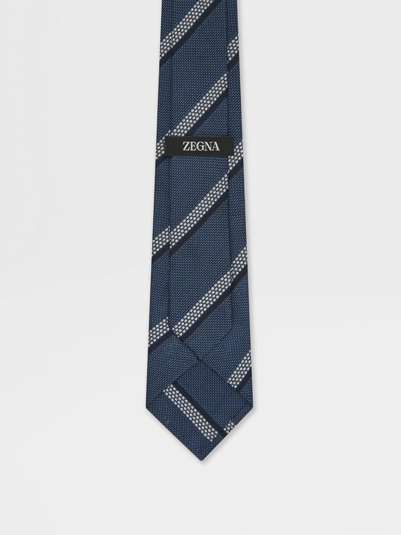 LIGHT BLUE SILK TIE 3