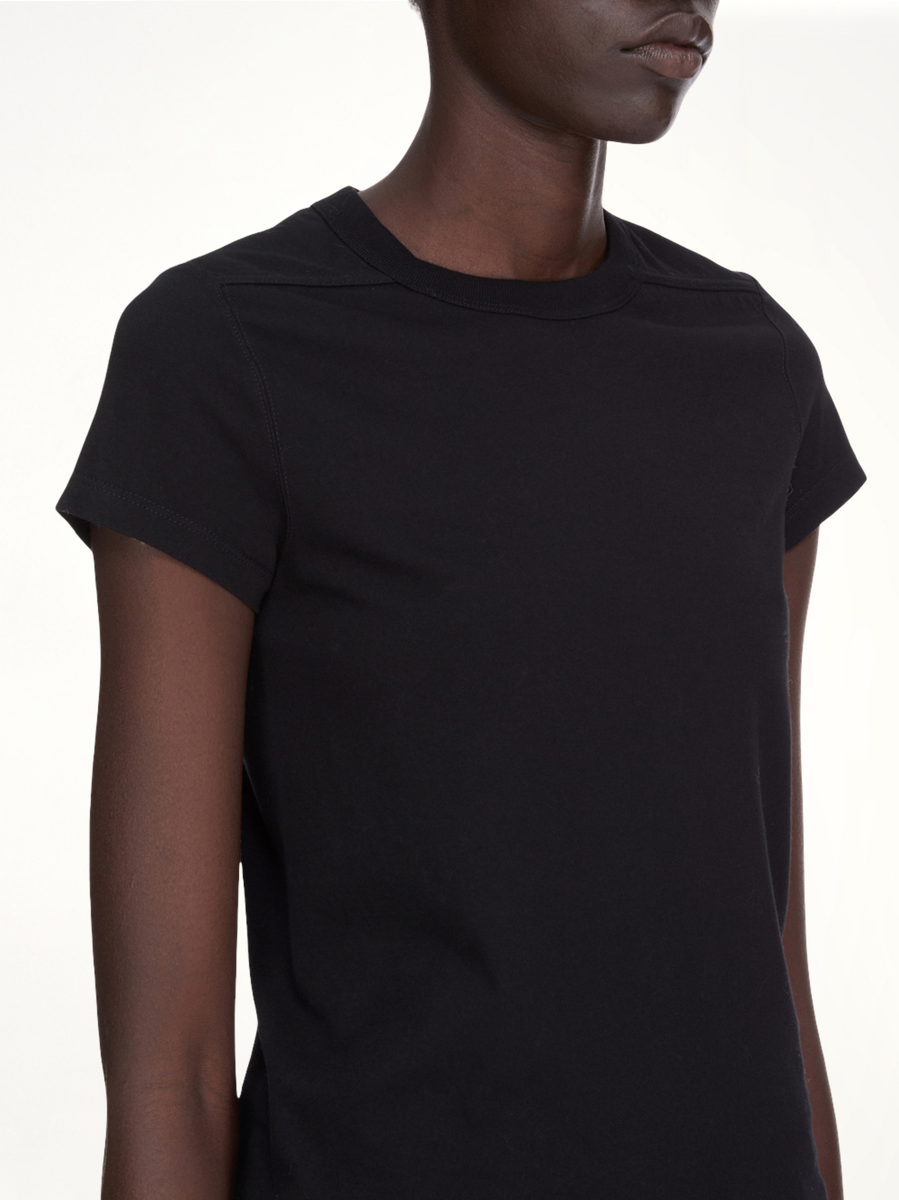 Cropped Level T in Black - 3