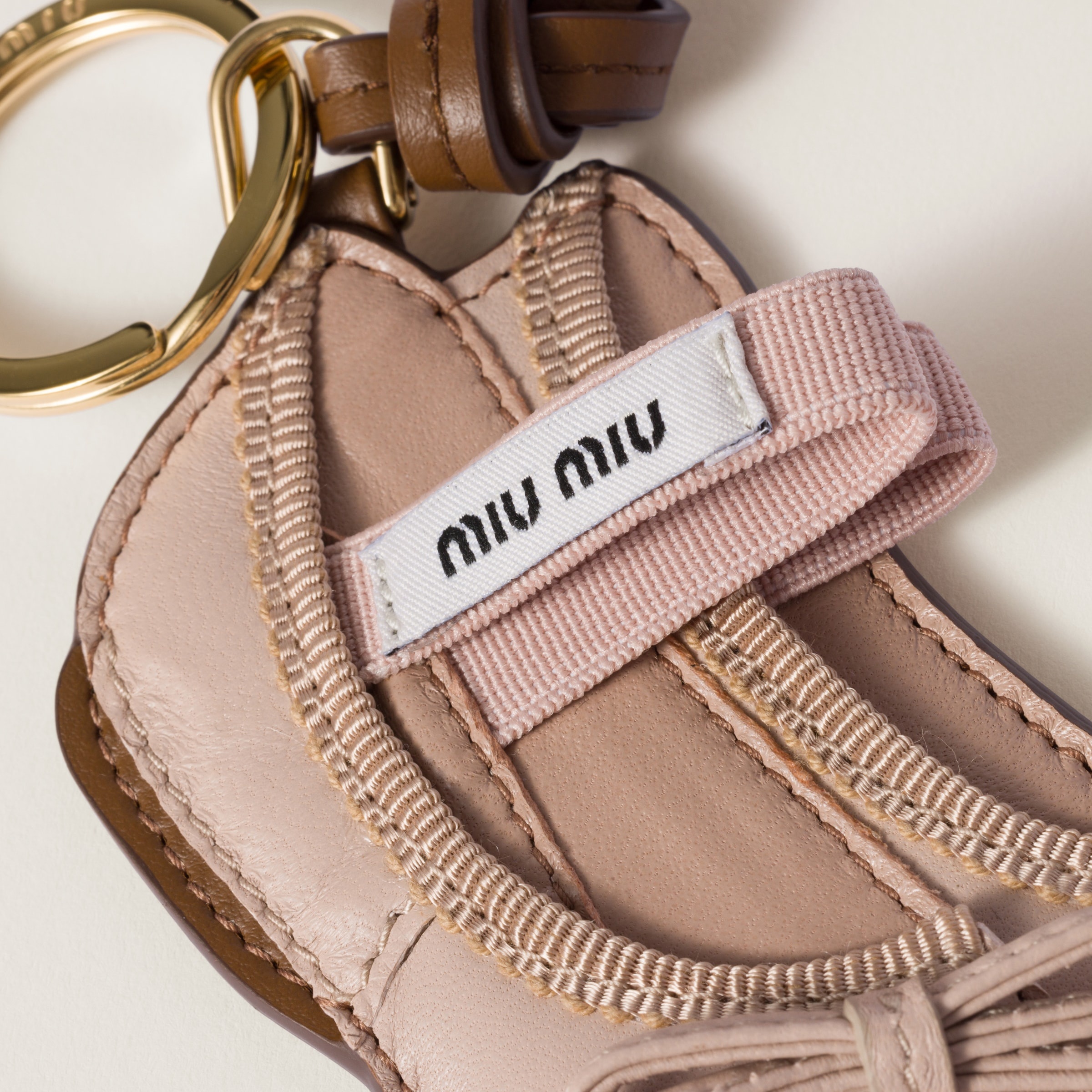 Miu Ballet leather keychain trick - 4