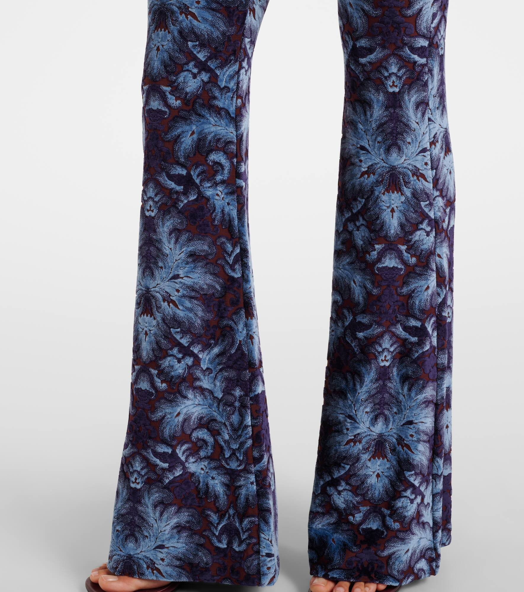 Printed crêpe high-rise flared pants - 5