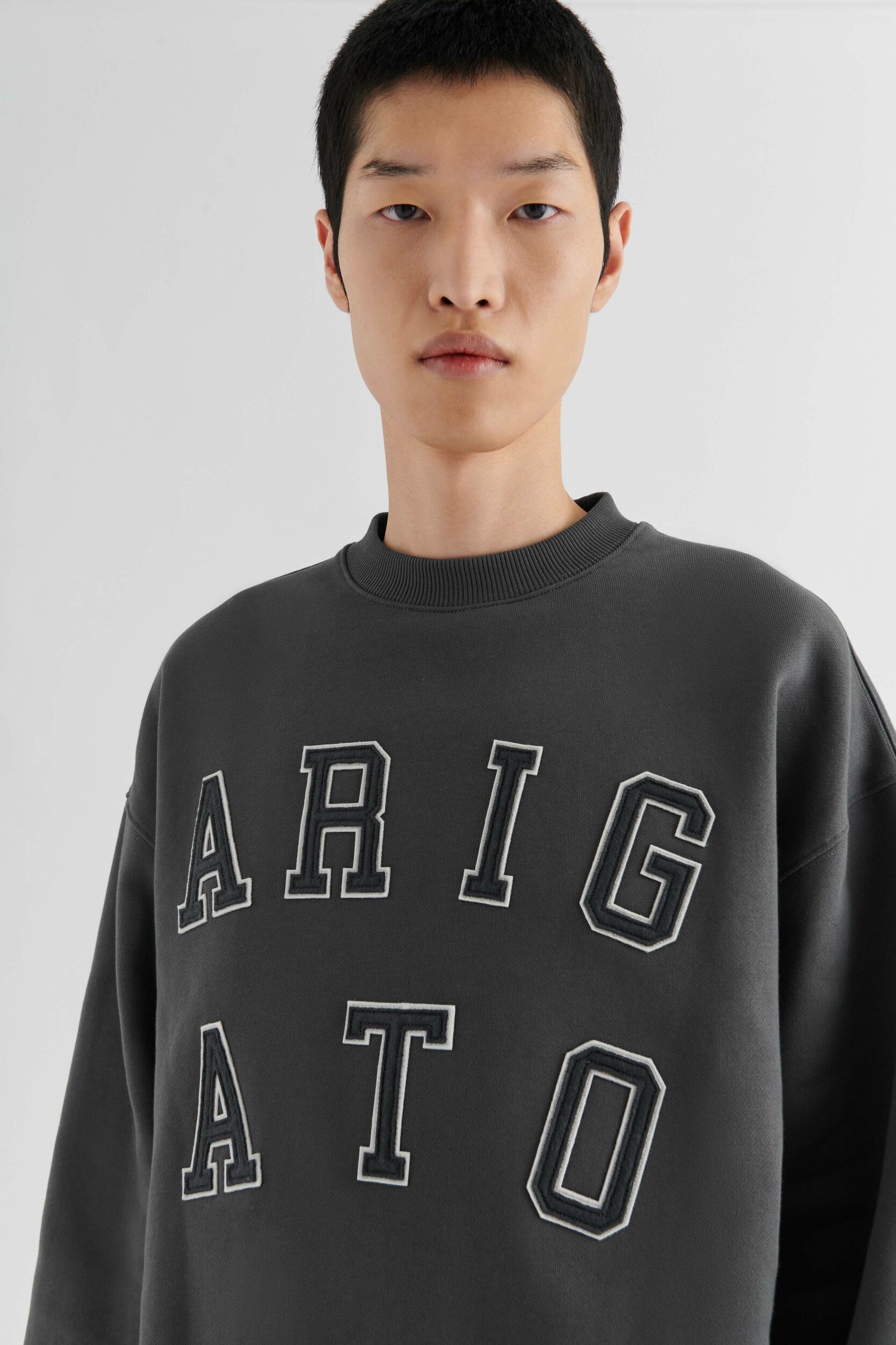 【関税込み】Axel Arigato グレー Legend スウェットシャツ Axel Arigato Legend Sweatshirt | REVERSIBLE