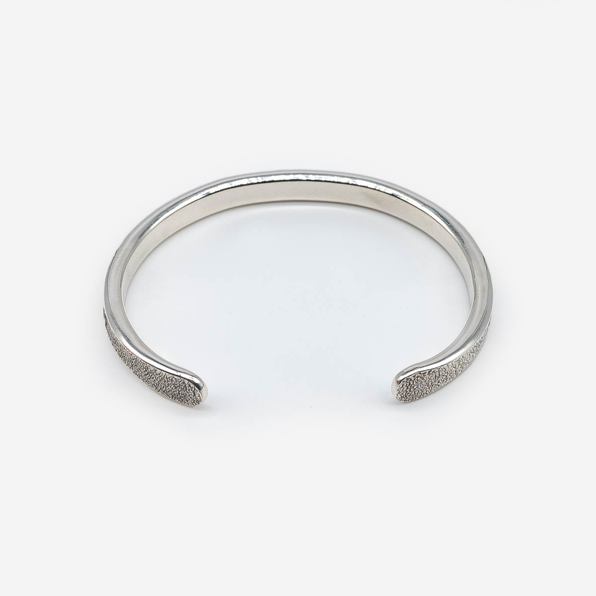 IHSI-30 Iron Heart Hard Strike Bangle - Sterling Silver - 6