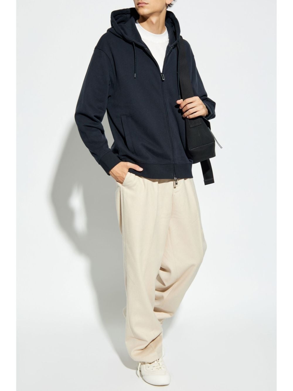 パーカー・フーディ Emporio Armani Embroidered Sweatshirt 20969250_51162564_600.jpg