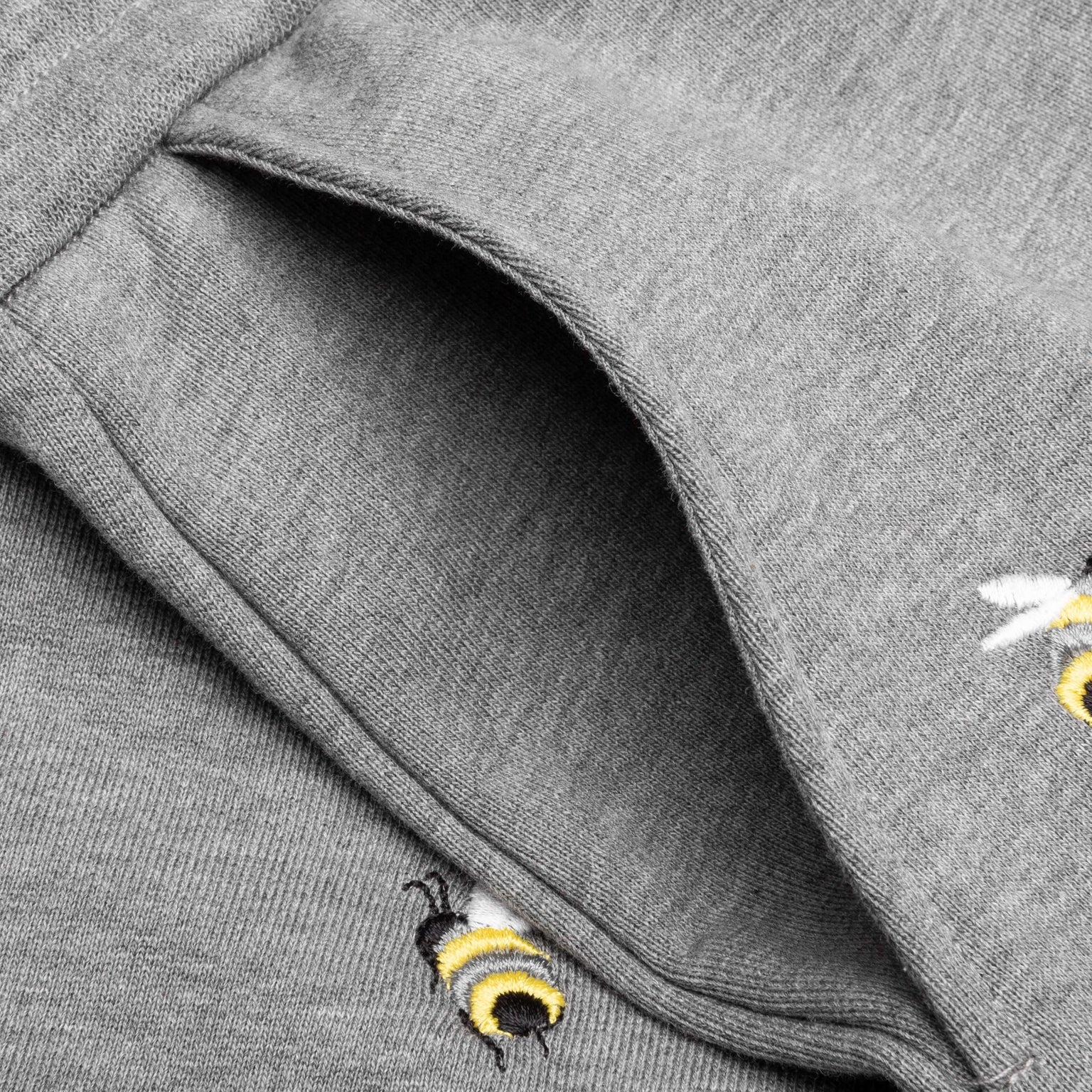 SWEAT SHORTS W/ EMB BIRDS - MEDIUM GREY - 4