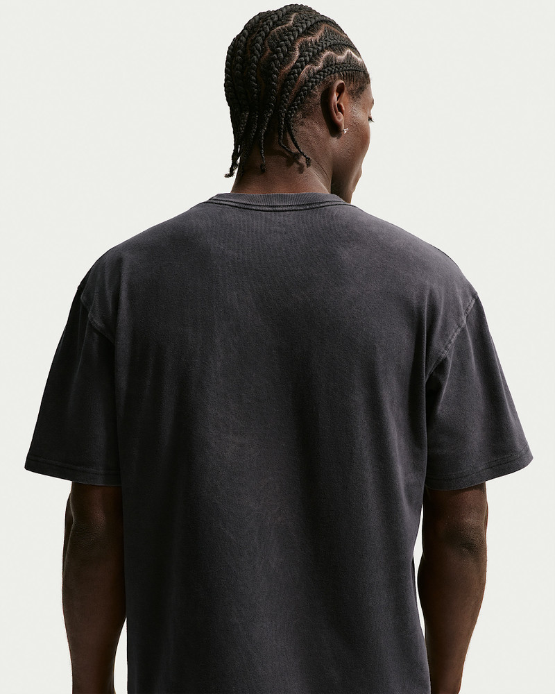 Nike Nike Men's Basketball T-Shirt outlook