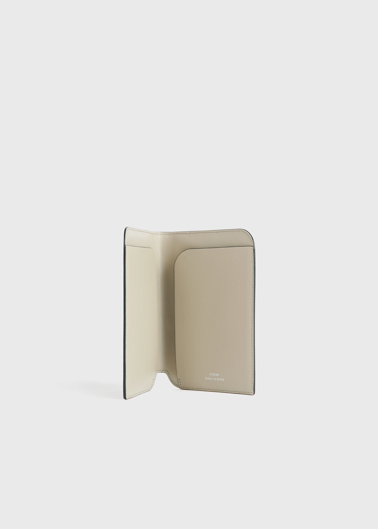 Monogram leather passport holder fawn - 2