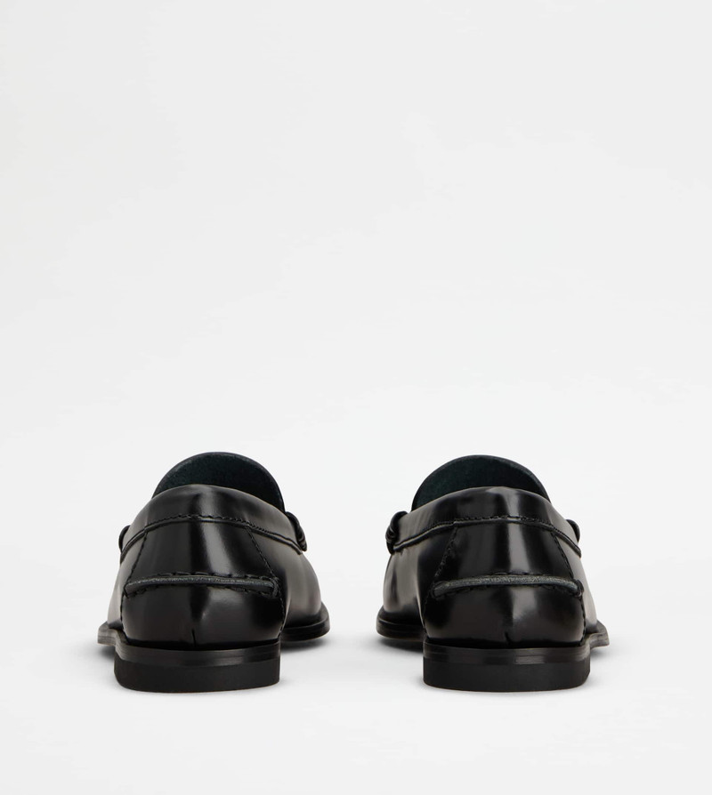 Tod's LOAFERS IN LEATHER - BLACK outlook
