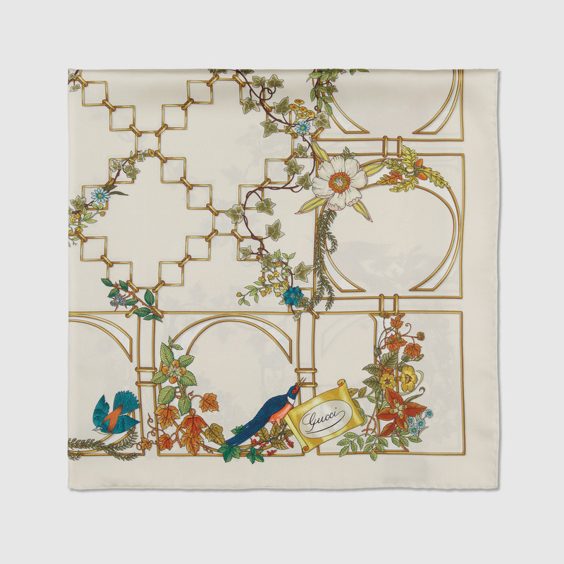 GUCCI Animal and floral print silk carré outlook
