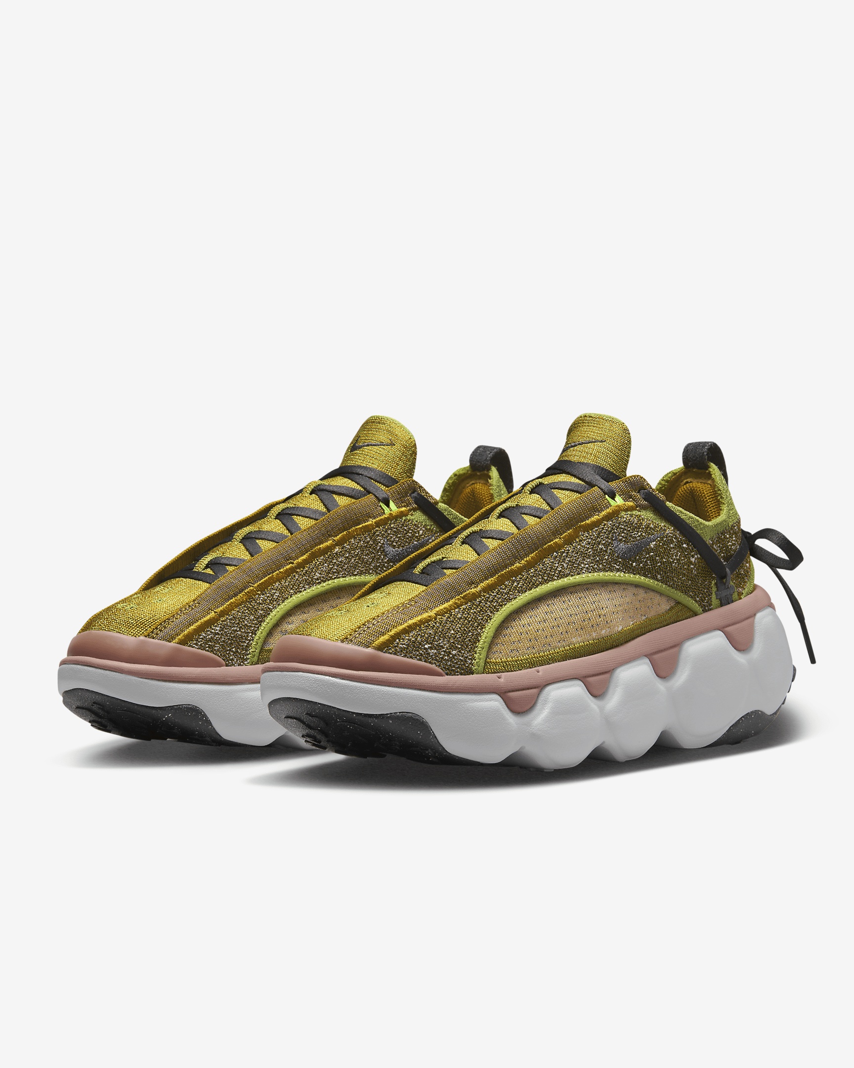 Nike Women's Flyknit Bloom Shoes - 5