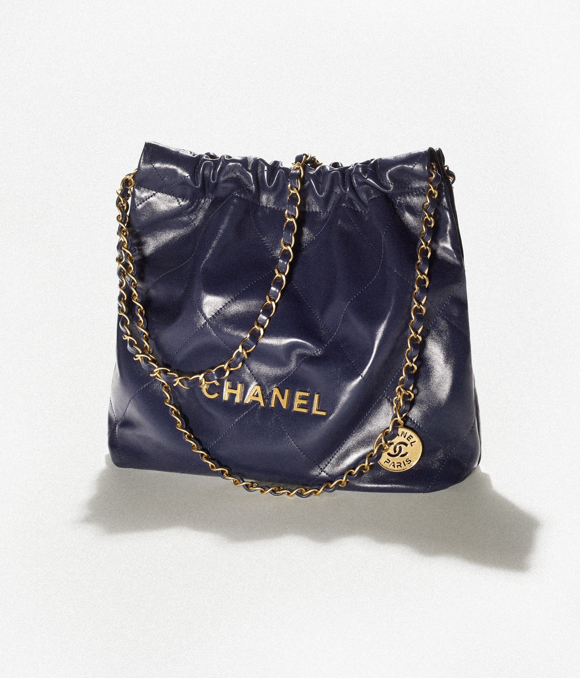 CHANEL 22 Small Handbag - 2