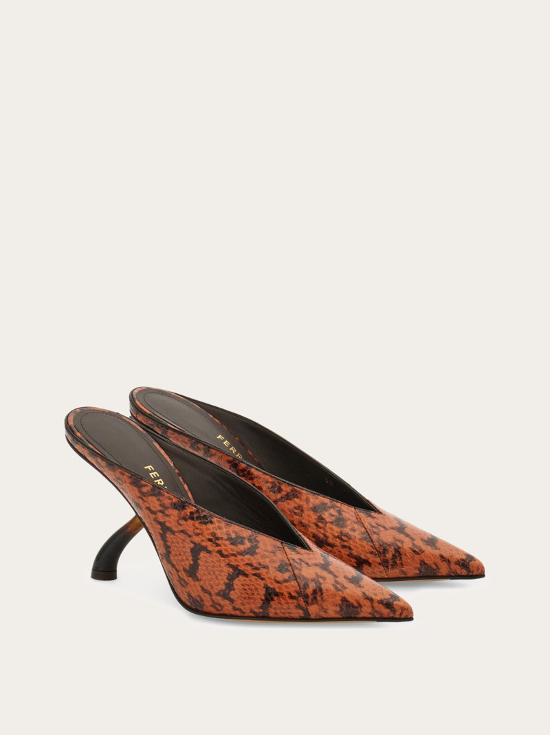 S-shaped heel mule 2