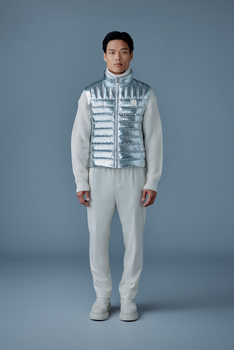 MACKAGE TITUS-M Metallic perpendicular channel quilt down vest outlook