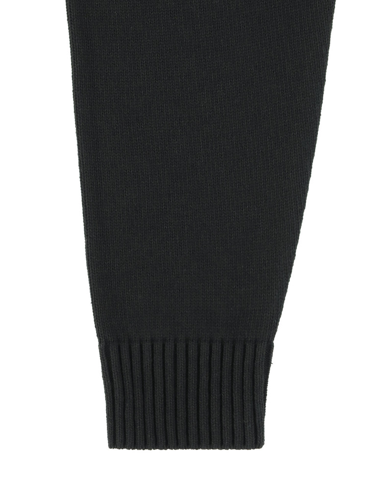 BUCKLE COLLAR CREWNECK 3