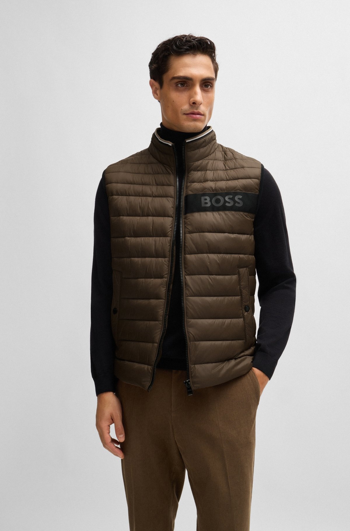 WATER-REPELLENT GILET WITH 3D-LOGO TAPE - 2