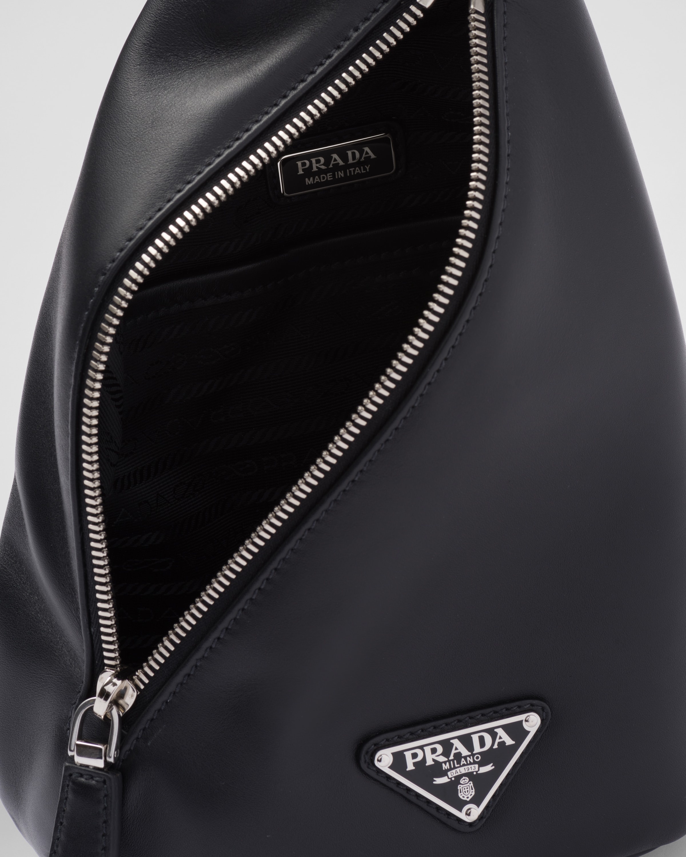 Prada Cross leather bag - 5