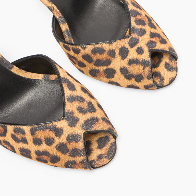 Venus Malesia Pumps 5