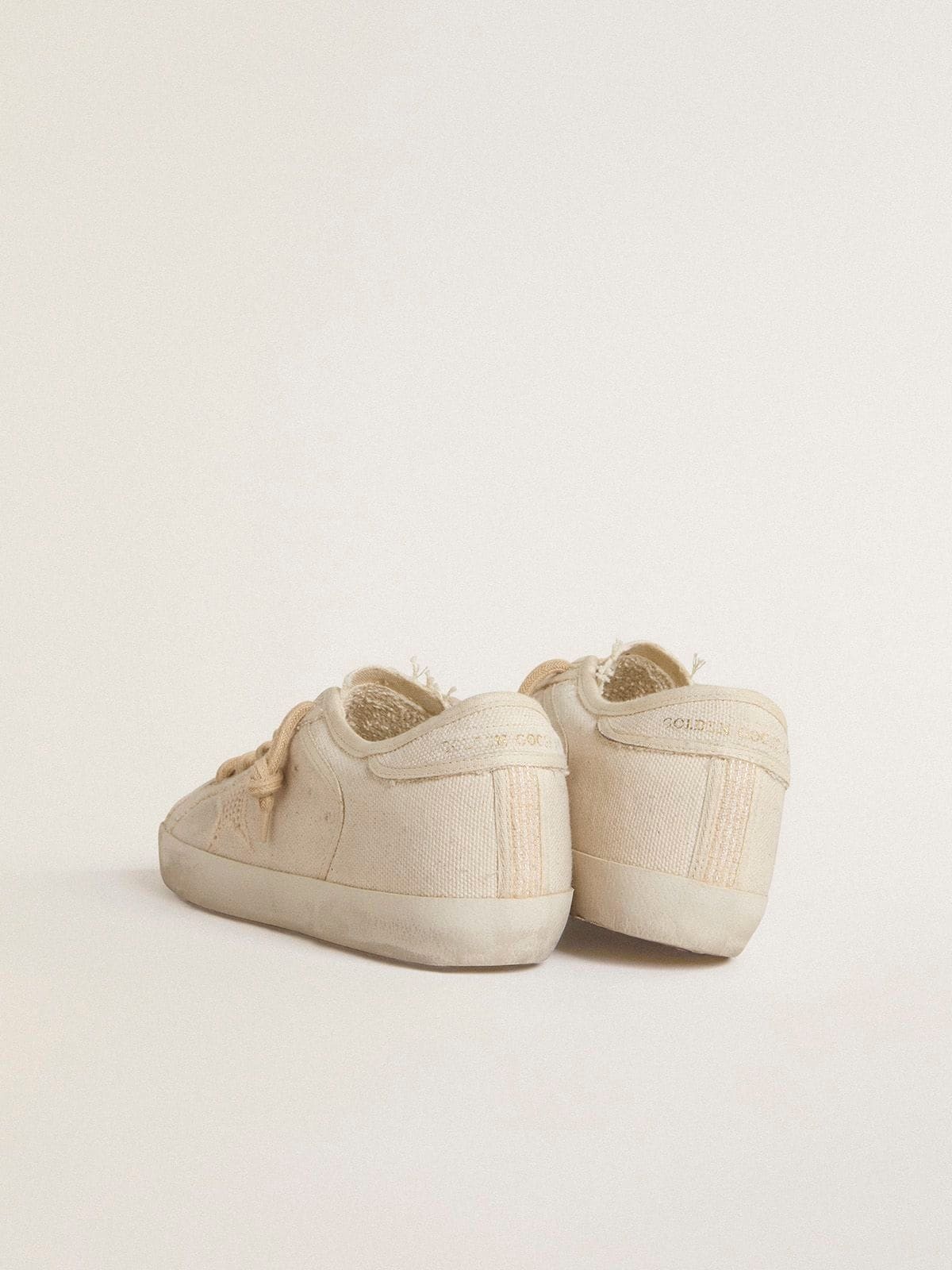 Super-Star in pearl-colored canvas with a tone-on-tone mesh effect star - 5