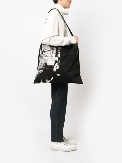 Y-3 logo-print recycled polyester tote bag outlook
