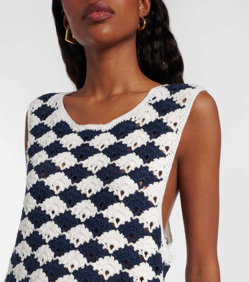 Scalloped crochet top 3
