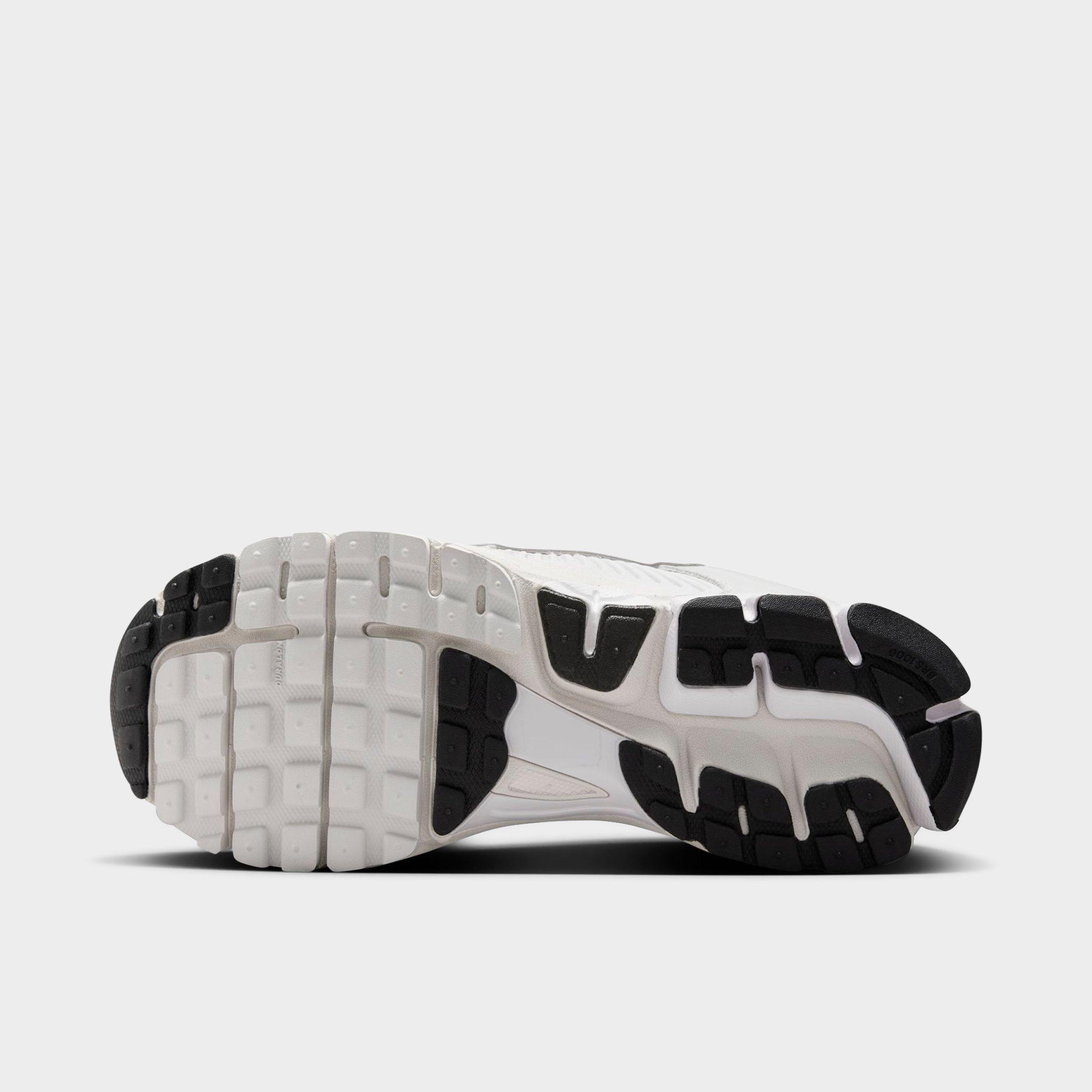 WOMEN'S NIKE ZOOM VOMERO 5 CASUAL SHOES - 6
