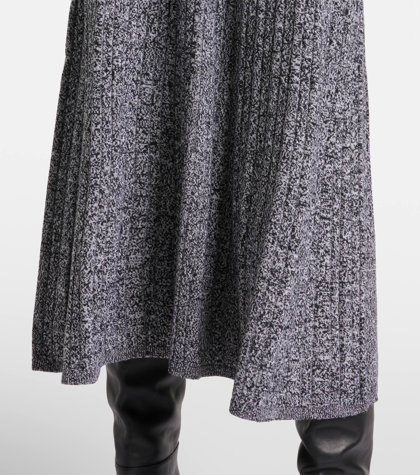 Ribbed-knit turtleneck wool and silk dress - 5