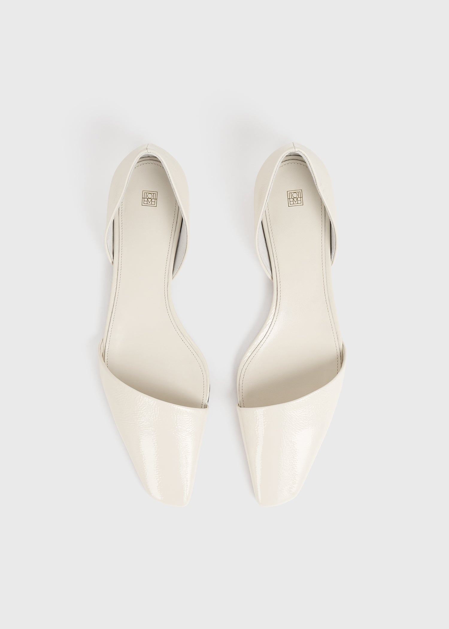 The Asymmetric D'Orsay Flat snow - 3