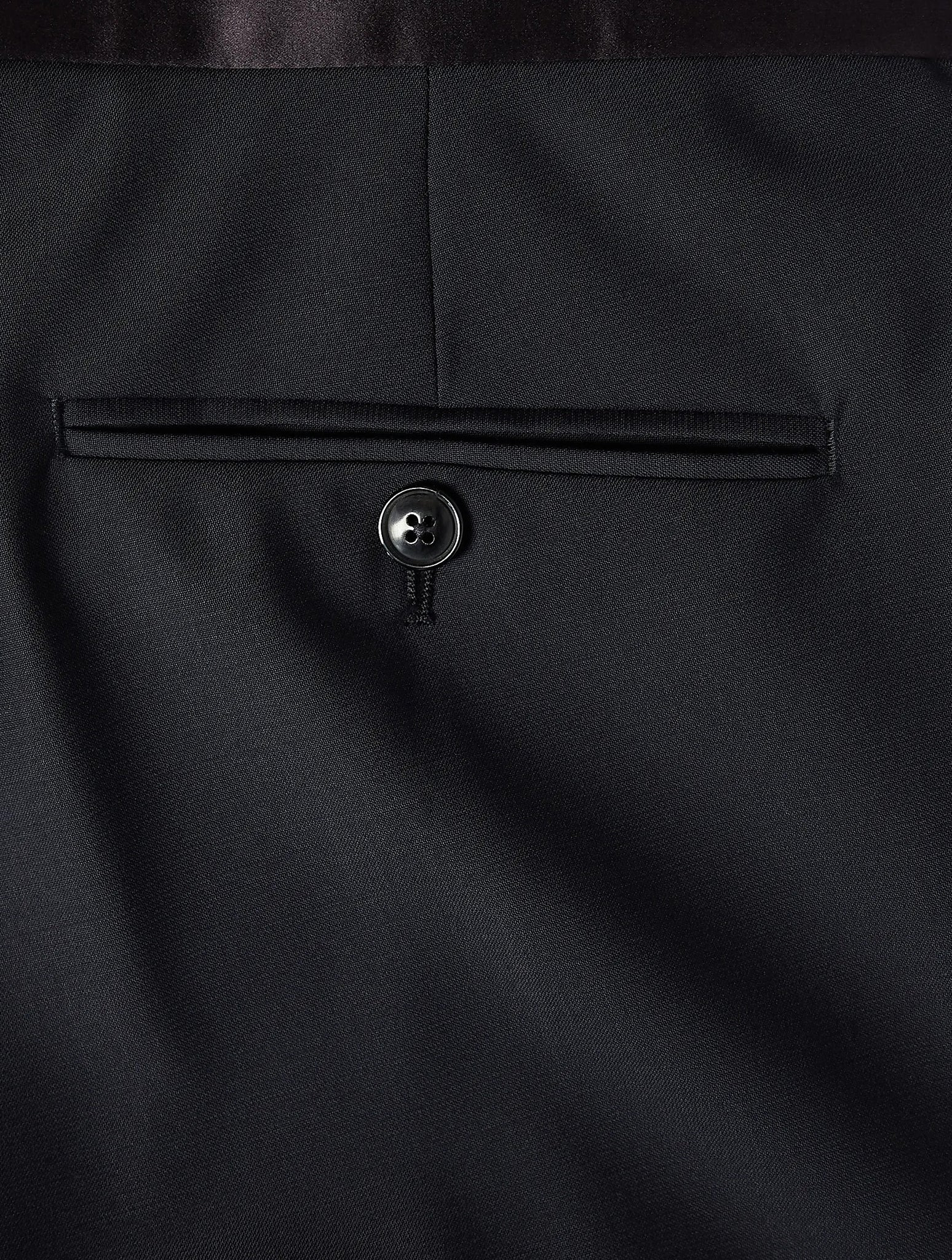 SUIT ESSENTIAL - 10
