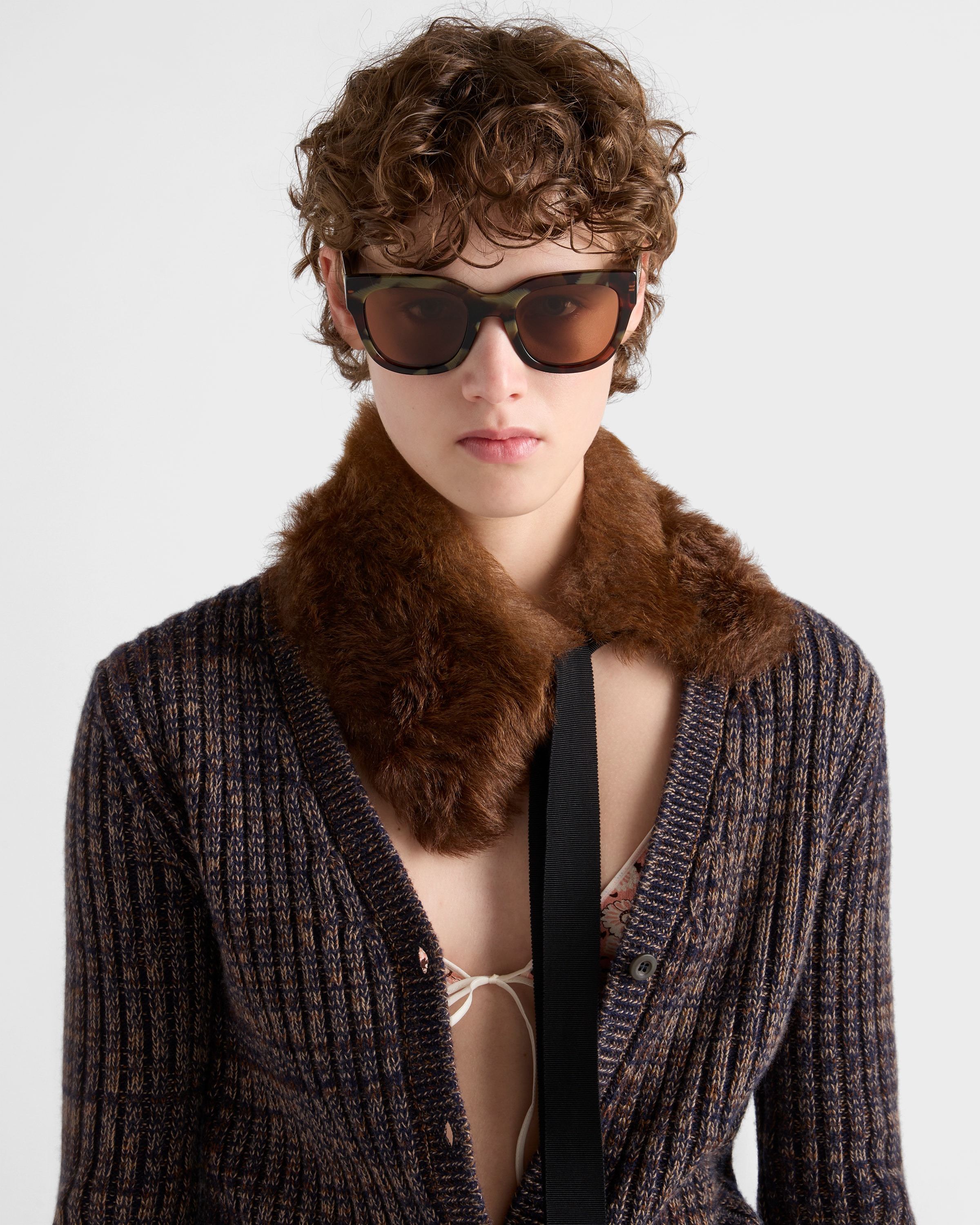 Sunglasses with Prada logo - 2