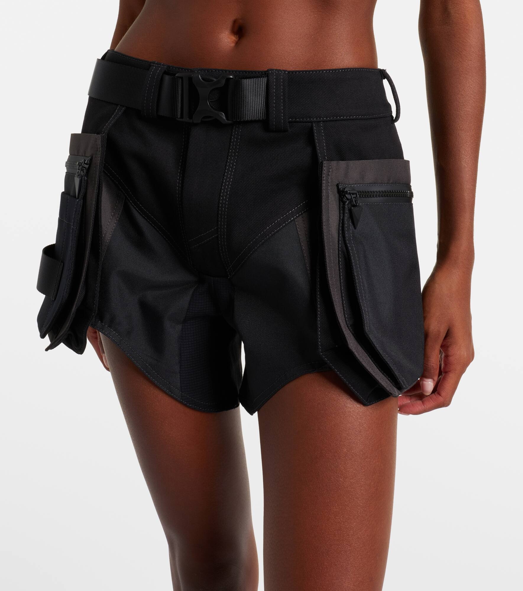 Belted low-rise cotton cargo shorts - 4