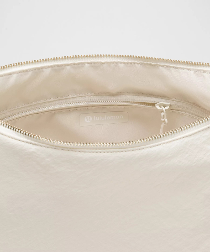 Convertible Ruched Crossbody Bag 6.5L 4