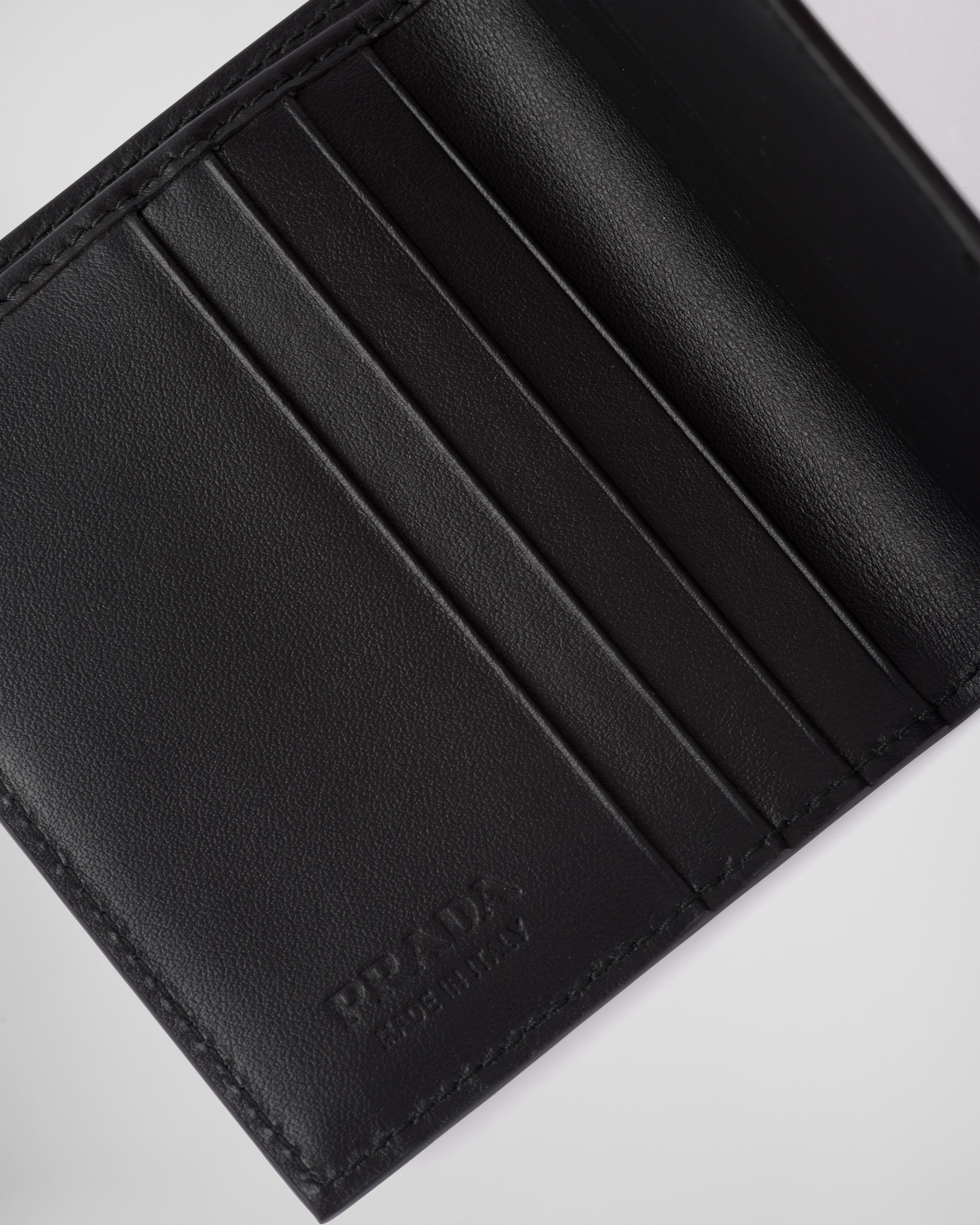 Brushed leather wallet - 6