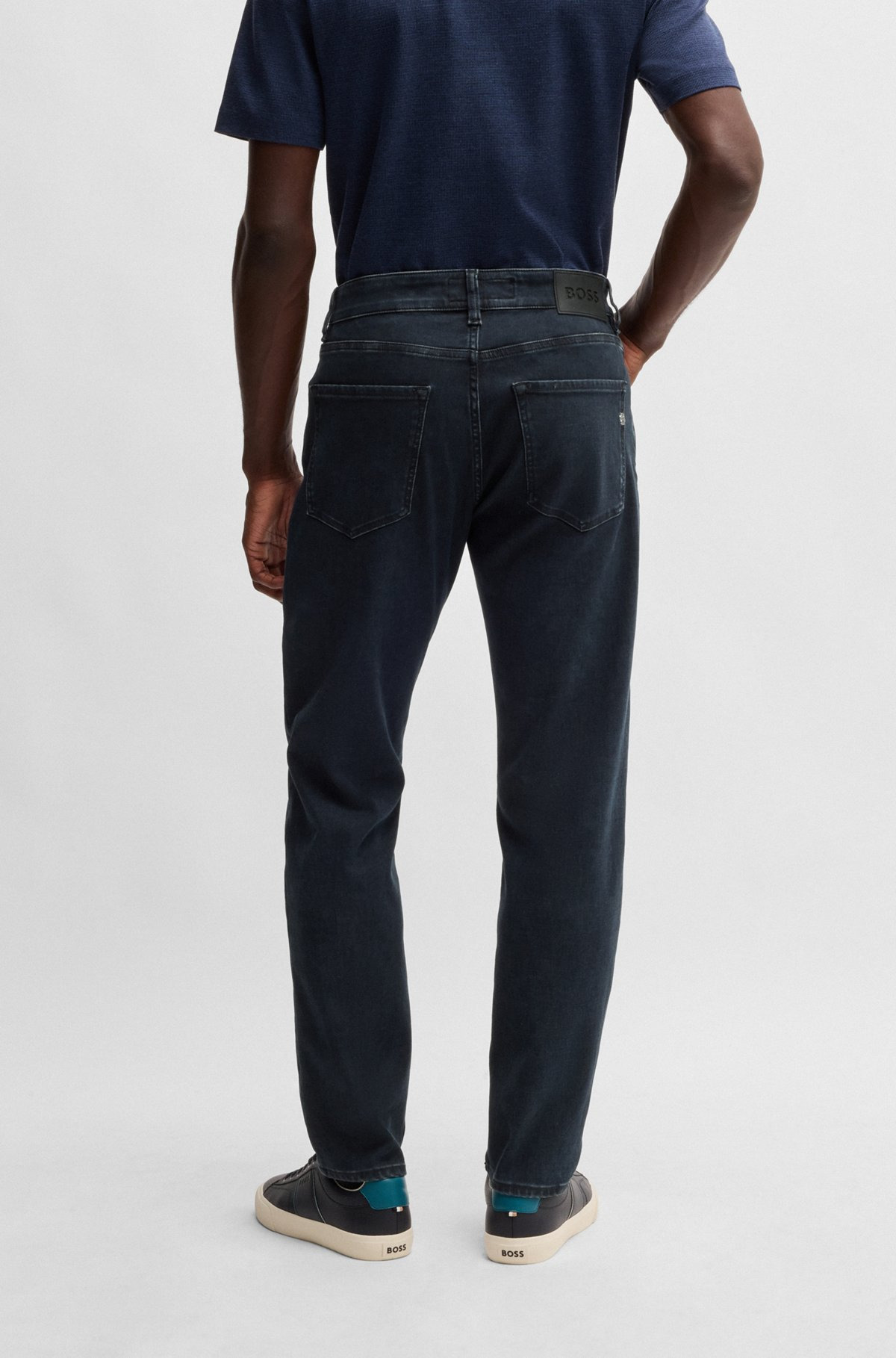 MAINE REGULAR-FIT JEANS IN PERFORMANCE-STRETCH DENIM - 4