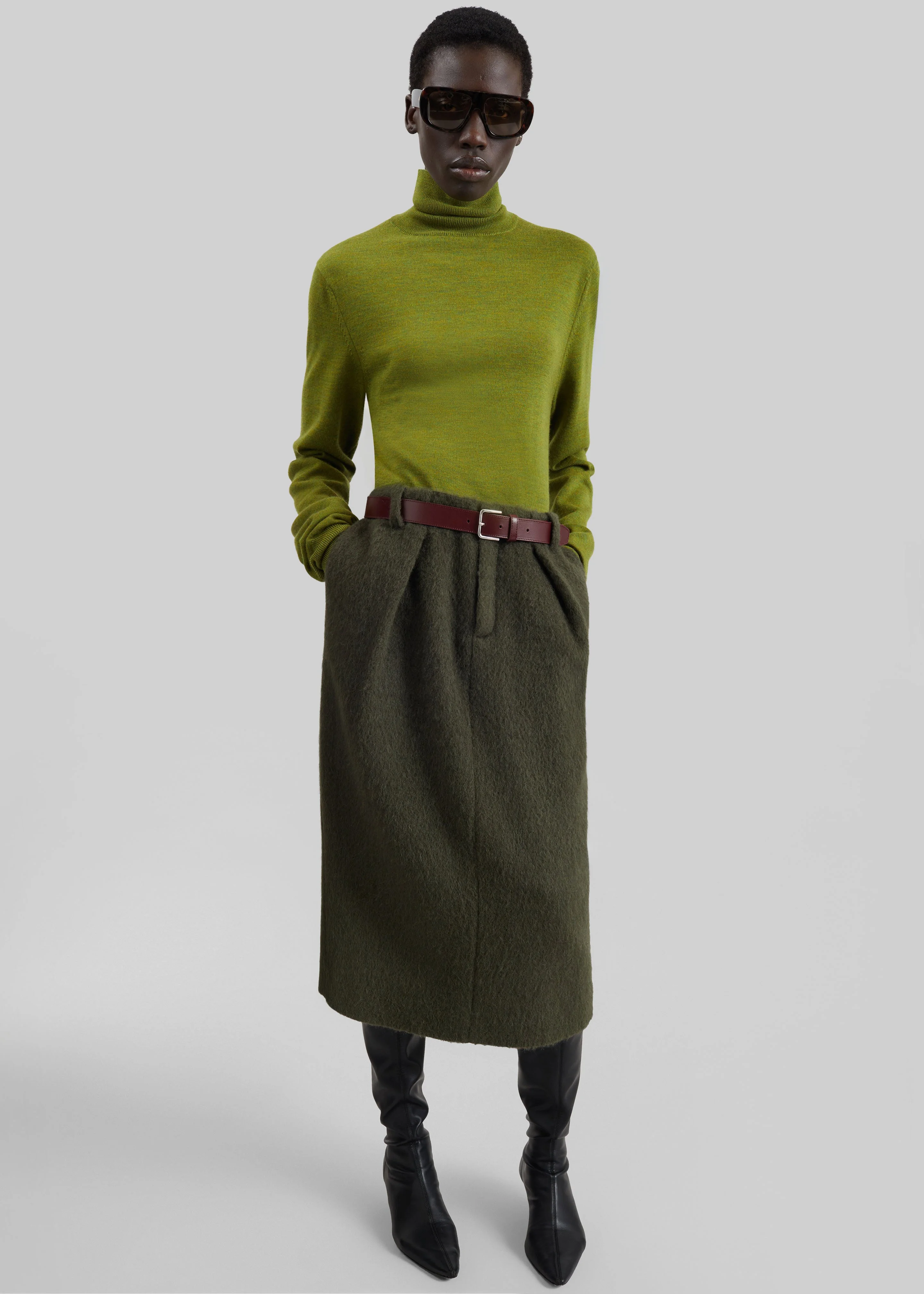 Eve Thin Turtleneck Sweater - Army Green - 1