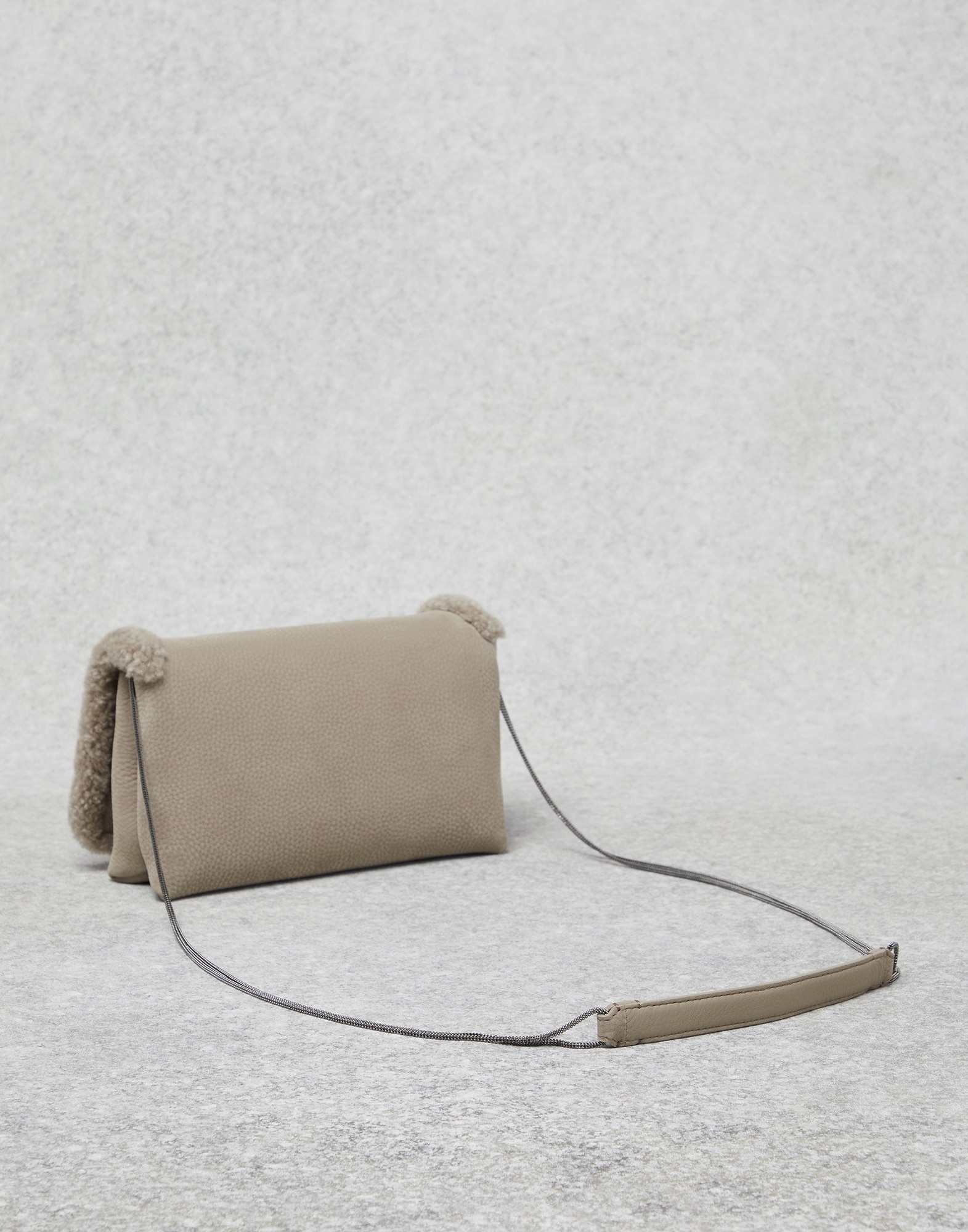 Nubuck city bag with shearling trims and precious chain - 2