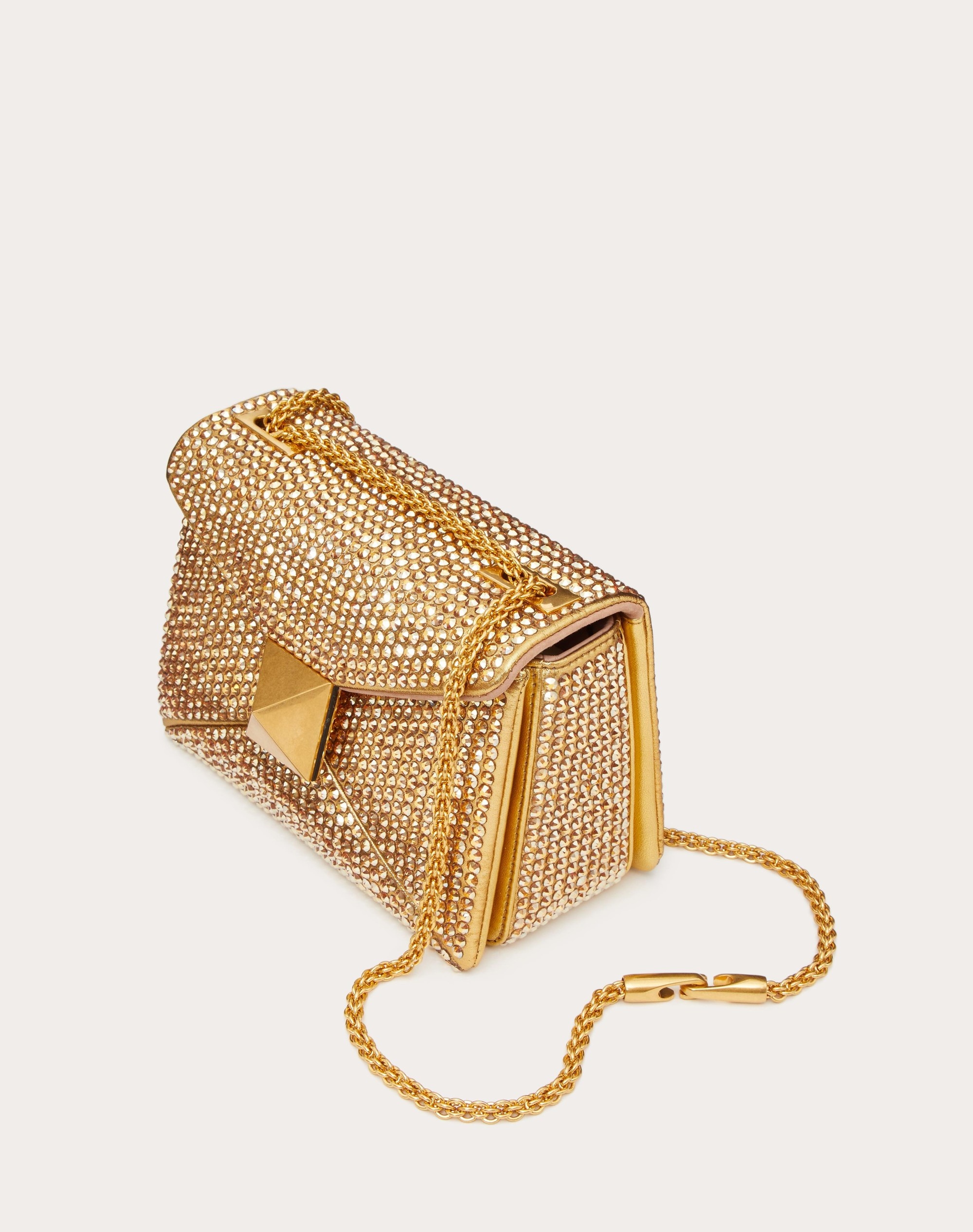 valentino-one-stud-embroidered-bag-with-chain-reversible