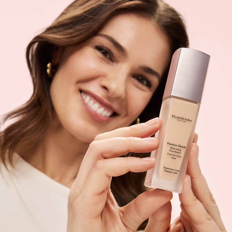 Flawless Finish Skincaring Foundation 7